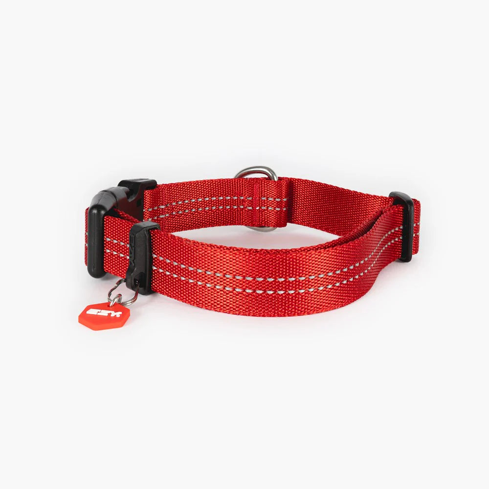 Essential Adjustable Collar